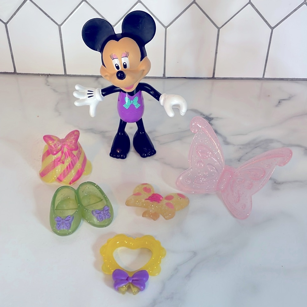 2011 Disney Minnie Mouse Bow-tique Snap ‘n Style Doll Yellow/Pink Minnie